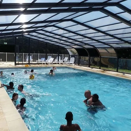 مكان تخييم Mobil-home Confortable Avec Terrasse Pour 4 Personnes - Api-1-52-1361