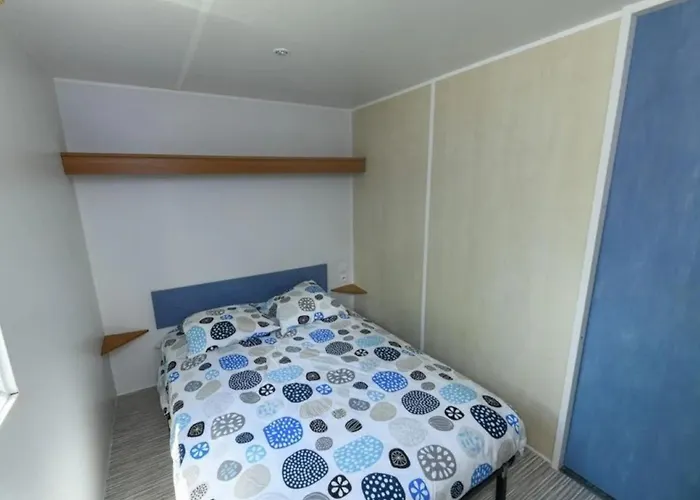 Mobil-home Confortable Avec Terrasse Pour 4 Personnes - Api-1-52-1361 Commequiers