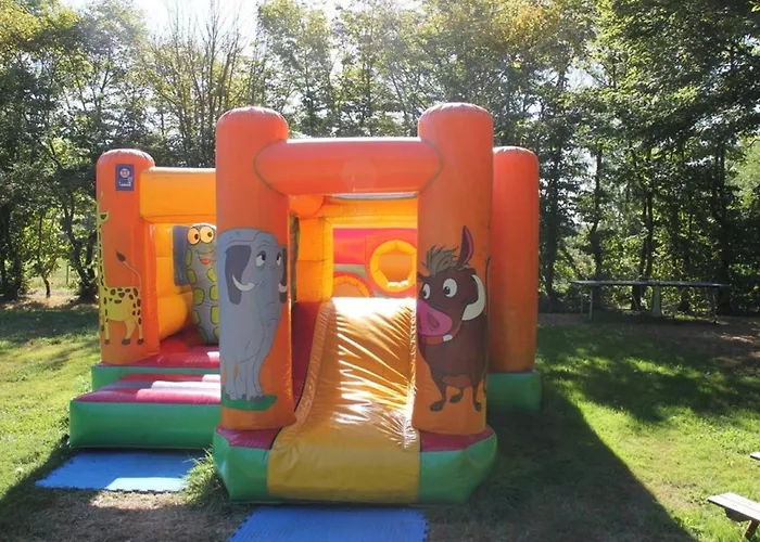 Mobil-home Confortable Avec Terrasse Pour 4 Personnes - Api-1-52-1361 * Commequiers