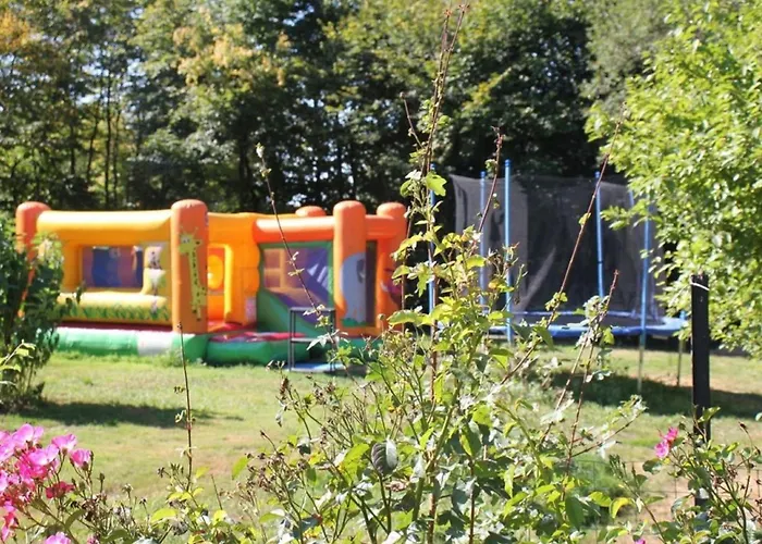 Mobil-home Confortable Avec Terrasse Pour 4 Personnes - Api-1-52-1361 *