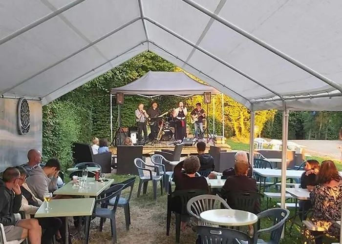 Mobil-home Confortable Avec Terrasse Pour 4 Personnes - Api-1-52-1361 Campingplatz *